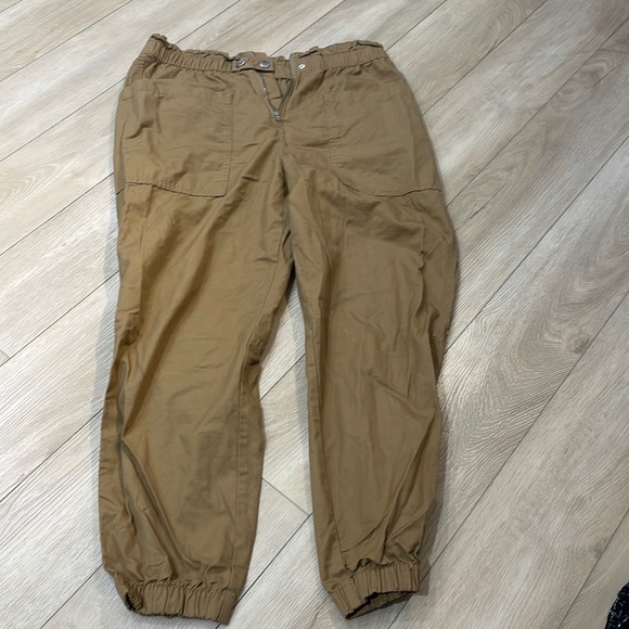Gap size 12, cargo pants - Picture 2 of 4